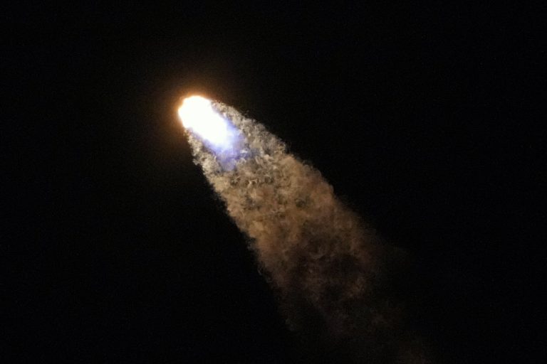 SpaceX: négy űrhajós tért vissza a Földre öt hónapot követően