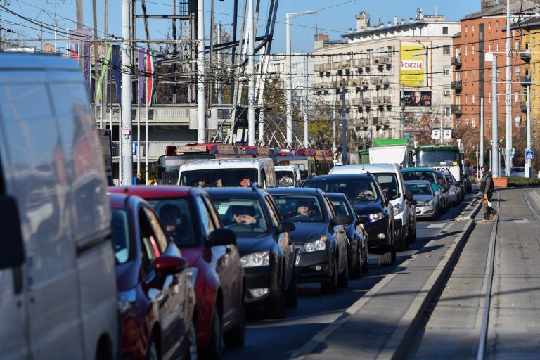 Igen költséges móka a budapesti dugóban történő araszolás