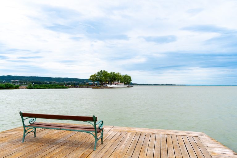 50%-os áremeléssel nyitja a szezont az egyik balatoni strand