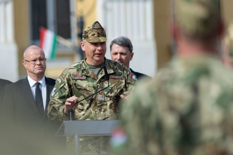 Felmentették Ruszin-Szendi Romuluszt, a Honvéd Vezérkar főnökét