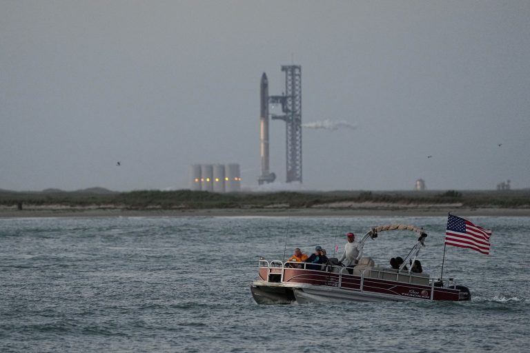 Sikeresen felszállt a SpaceX űrrakétája, a Starship (videó)