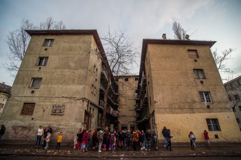 Éles váltás: a TEK költözik a Hős utcai gettó helyére