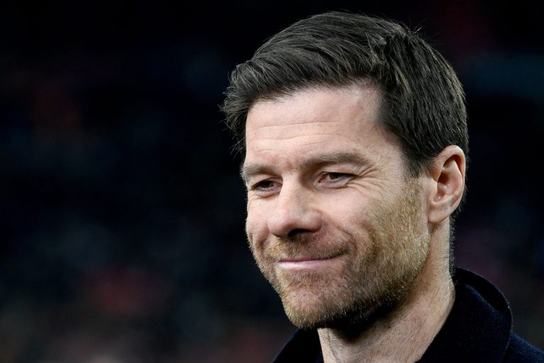 Összefüggésbe hozták a Real Madriddal, most Xabi Alonso is reagált