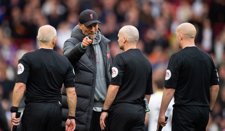 Klopp a bíró arcába ordított, alaposan feldühítette a játékvezető a Liverpool edzőjét