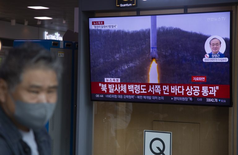 Csődöt mondott és a tengerbe zuhant Észak-Korea első kémműholdja