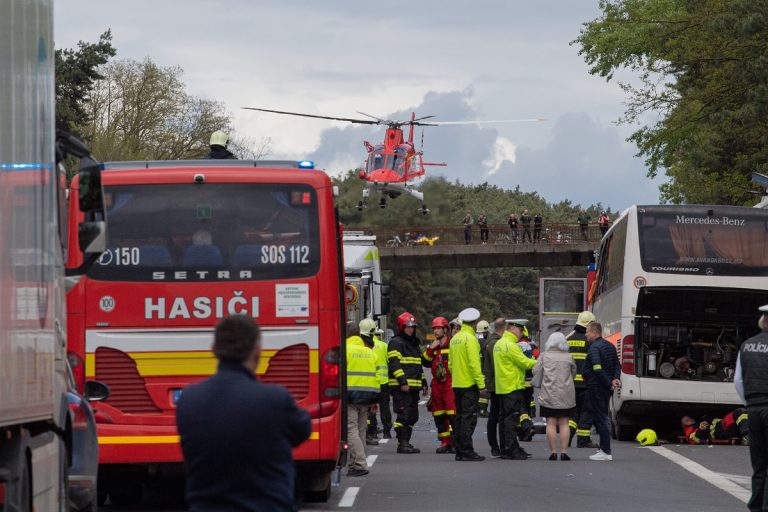 Szlovákiai baleset sebesültjének hozzátartozója: imádkozok értük és a csodáért