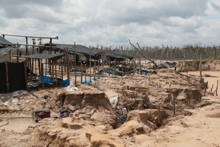 Már közel 30 halottja van a perui aranybánya-tragédiának, nincs hír túlélőkről