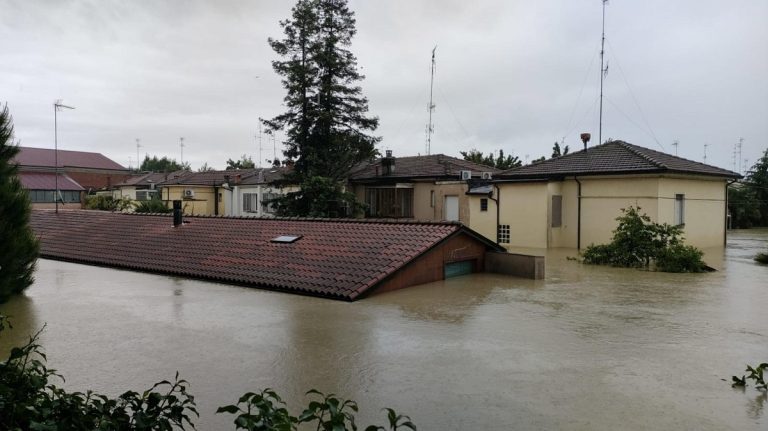 Nyolcra emelkedett az olaszországi áradások halálos áldozatainak száma