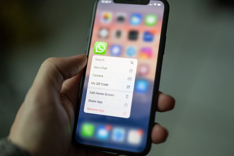 Új funkciót kapott a WhatsApp, ezzel a legbizalmasabb üzenetek is védve lesznek