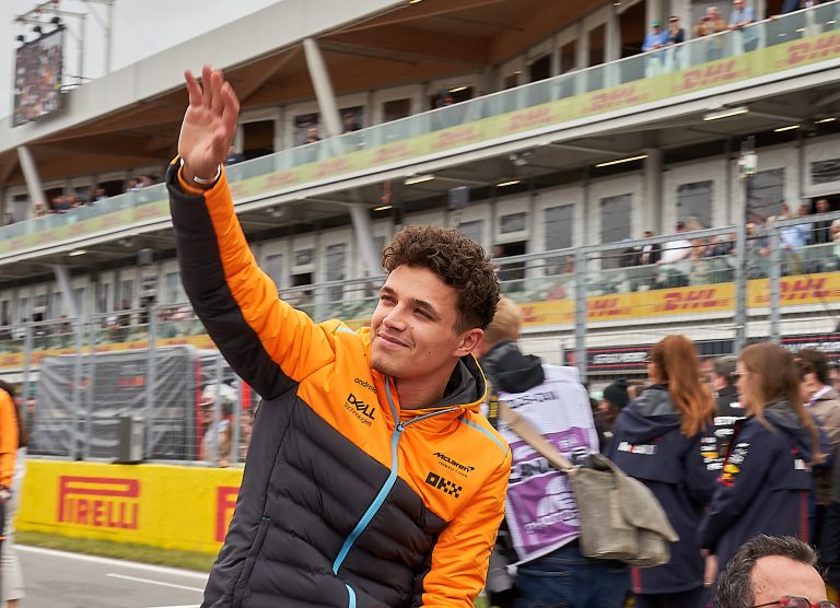 Videón Lando Norris nagy bevetődése a McLarennel a Kanadai Nagydíjról