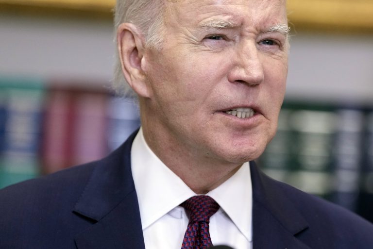 Ezúttal élő adásban bakizott Joe Biden