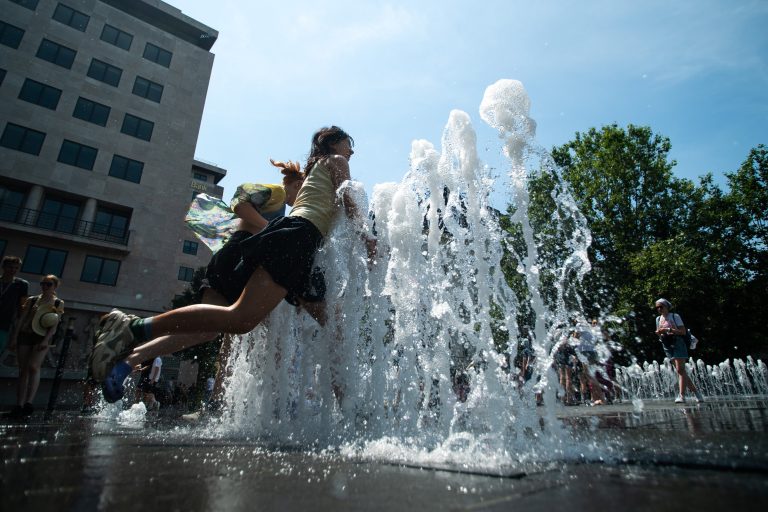 Forró lesz a csütörtök a hőség miatt, 38°C is lehetséges