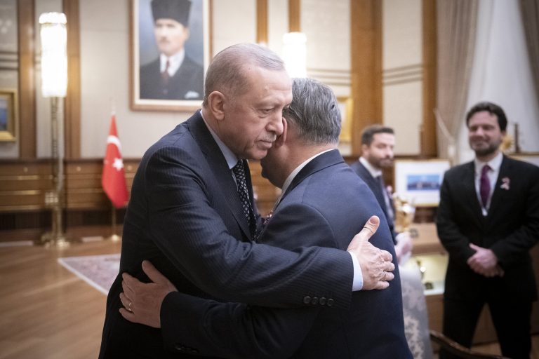Orbán Viktor szerint tragédia lett volna, ha nem Erdogan nyeri a török választásokat