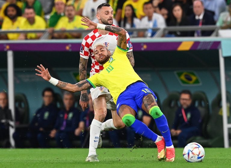 Sajátos módon kezdett házépítésbe Neymar