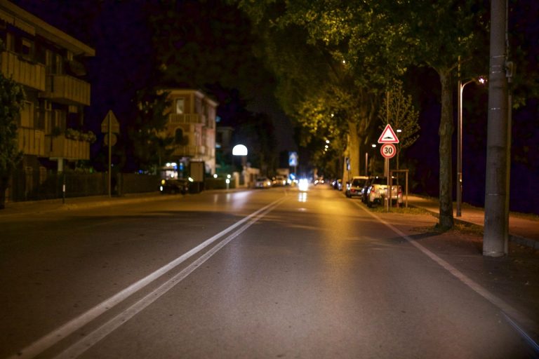 Újabb városban vezetnek be 30 km/órás általános sebességkorlátozást