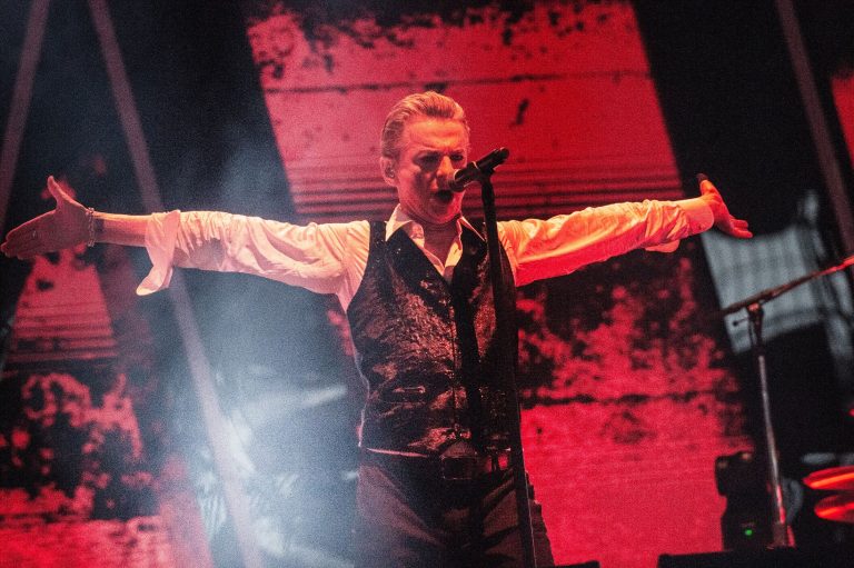 Jövő márciusban Budapestre is ellátogat a Depeche Mode