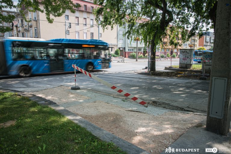 Megint rengetegen szabálytalankodtak a buszsávokban Budapesten