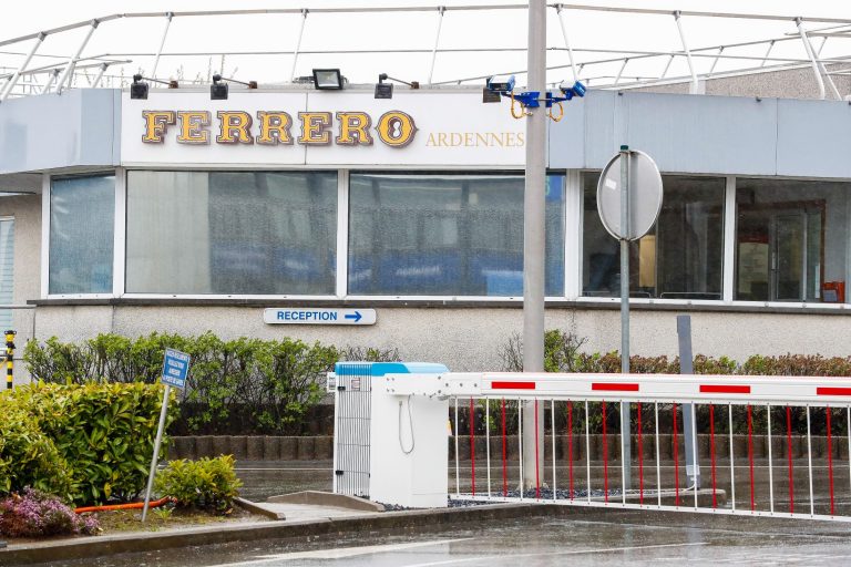 Ismét szalmonella-fertőzés gyanúja miatt állt le a gyártás a Ferrero üzemében