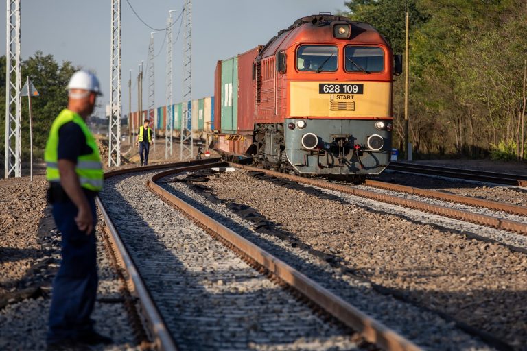 Kisiklott egy tehervonat egyik kocsija Tiszatenyő és Mezőtúr között