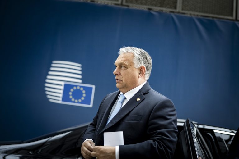 Orbán Viktor: megvédjük a családokat, a munkahelyeket és a nyugdíjasokat