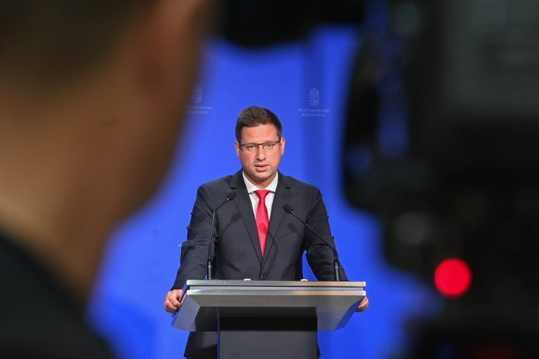 Jó hírek érkeztek Brüsszelből, Magyarország küldi a számlákat