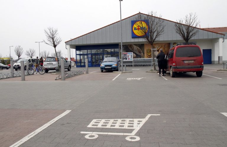 Vizsgálatot indított a Lidl-lel szemben a GVH