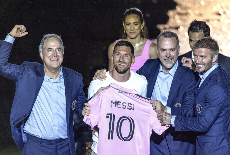 Újabb világsztár csapattársat kap Messi Miamiban