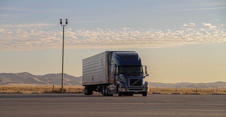 A rekkenő hőség miatt Románia déli felén kamionstopot rendeltek el