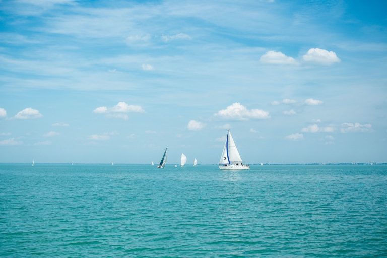 Ennek biztosan nem fognak örülni a strandolók, alaposan lehűlt a Balaton