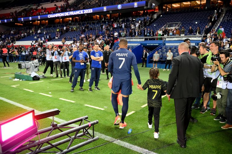 Mbappé továbbra sem az első csapattal edz a PSG-nél, folytatódik a dráma