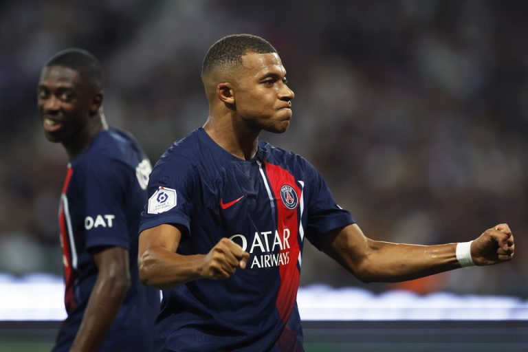 Itt a fordulat: Mbappé marad a PSG-nél, jövőre sem távozik ingyen a csapattól