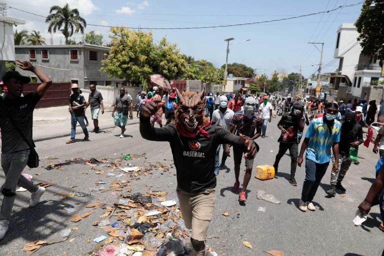 Haiti lakossága tehetetlen, egyre burjánzik az erőszak és a brutalitás