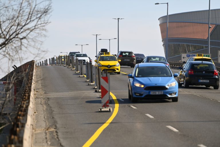 Továbbra sem tudni, mi lesz a lezárt népligeti felüljáróval