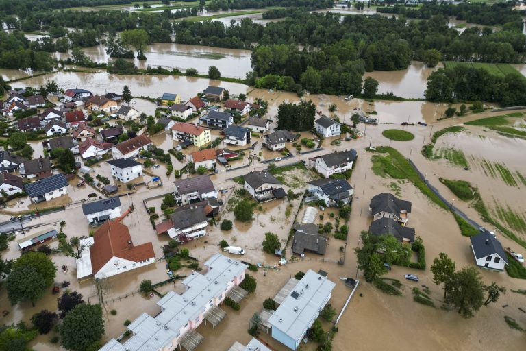 Megdöbbentő drónfelvételt tettek közzé a szlovéniai áradásról