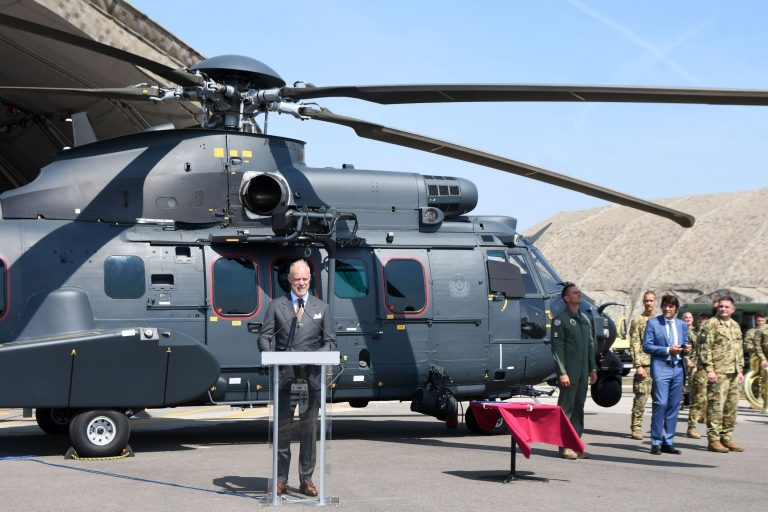 Igazi fenevad a honvédség új Airbus H225M típusú helikoptere