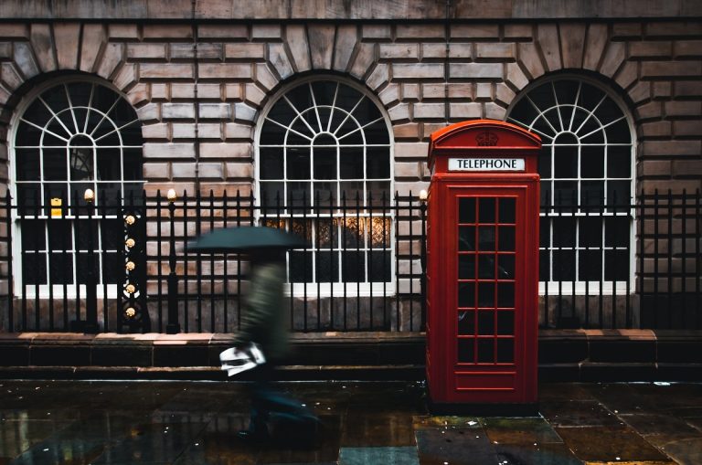 Ma már nem sok haszna van az ikonikus piros telefonfülkéknek Nagy-Britanniában