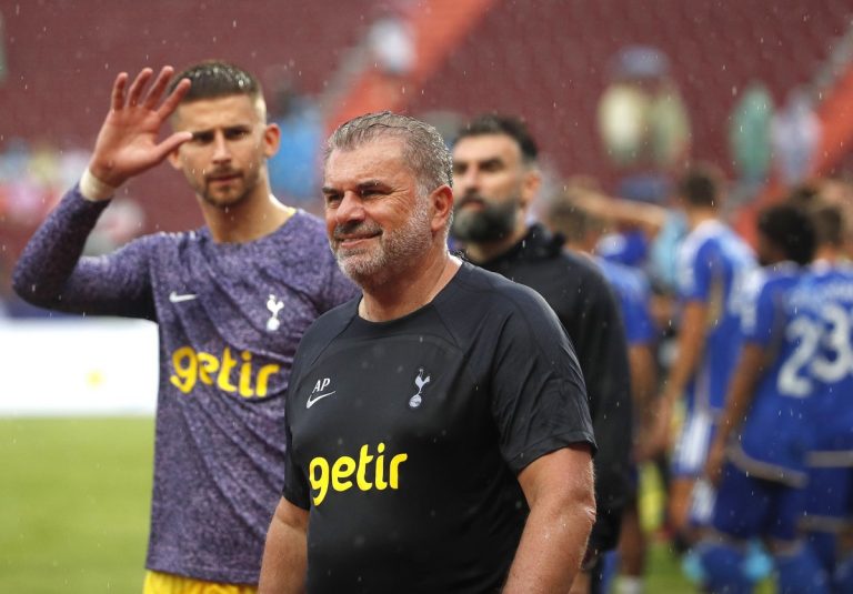 „Hibának nevezte” Mourinho és Conte kinevezését a Tottenham elnöke