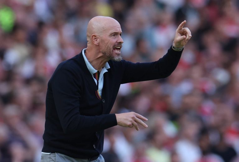 Erik ten Hag a bírót és a VAR-t tette felelőssé az Arsenal elleni vereségért