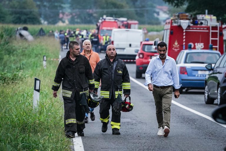 Lezuhant az Olasz Légierő egyik gépe, meghalt egy 5 éves kislány (videó)