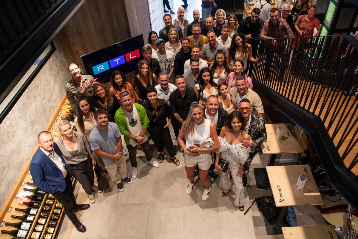 Így bokszol Schobert Norbi fia, nagyon készül a Sztárbokszra (videó)