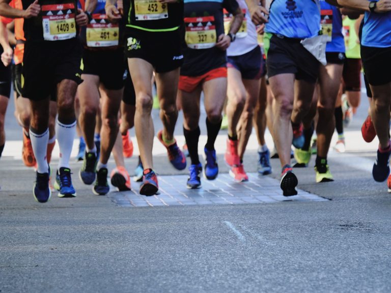 Olyan hőség tombol Ausztráliában, hogy egy futóverseny 40 résztvevője lett rosszul