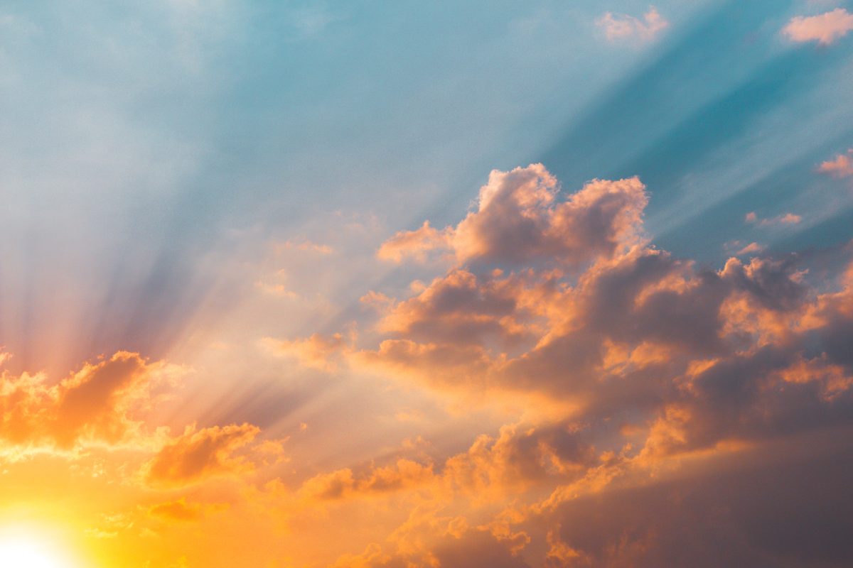 A csütörtök hajnali ködfoltok után verőfényes napsütésre számíthatunk