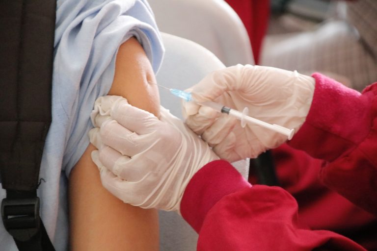 Hamarosan embereken is tesztelni fogják a „heroin elleni védőoltást”