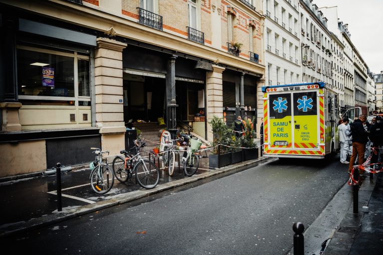 A nyílt utcán ölt meg volt férje egy rendőrnőt Franciaországban
