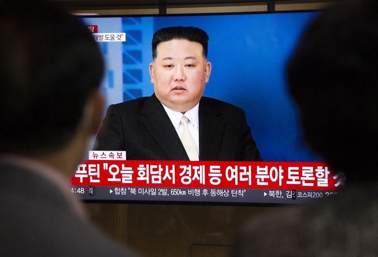 Észak-Korea leállította az atomreaktorát, bombához nyerhetnek ki üzemanyagot