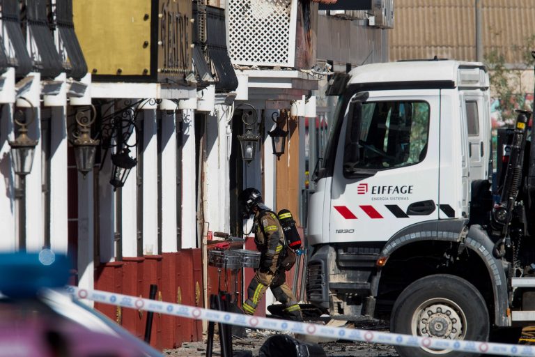 Folytatják az áldozatok keresését a spanyol éjszakai klubban történt tűzeset után