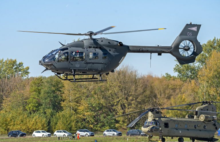 Nemzetközi helikopteroktatói képzés indult a pápai Bázisrepülőtéren