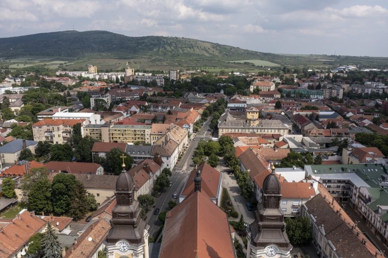 Négynapos munkahéttel spórolna a fűtési szezonban a gyöngyösi önkormányzat