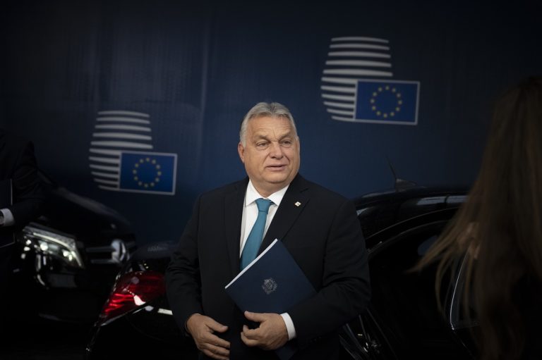 Német lap: Orbán Viktor „karácsonyi ajándékként” megkaphatja az uniós pénzeket