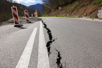 4,8-as erősségű földrengés rázta meg Iránt a legnagyobb nukleáris kutatóközpont közelében